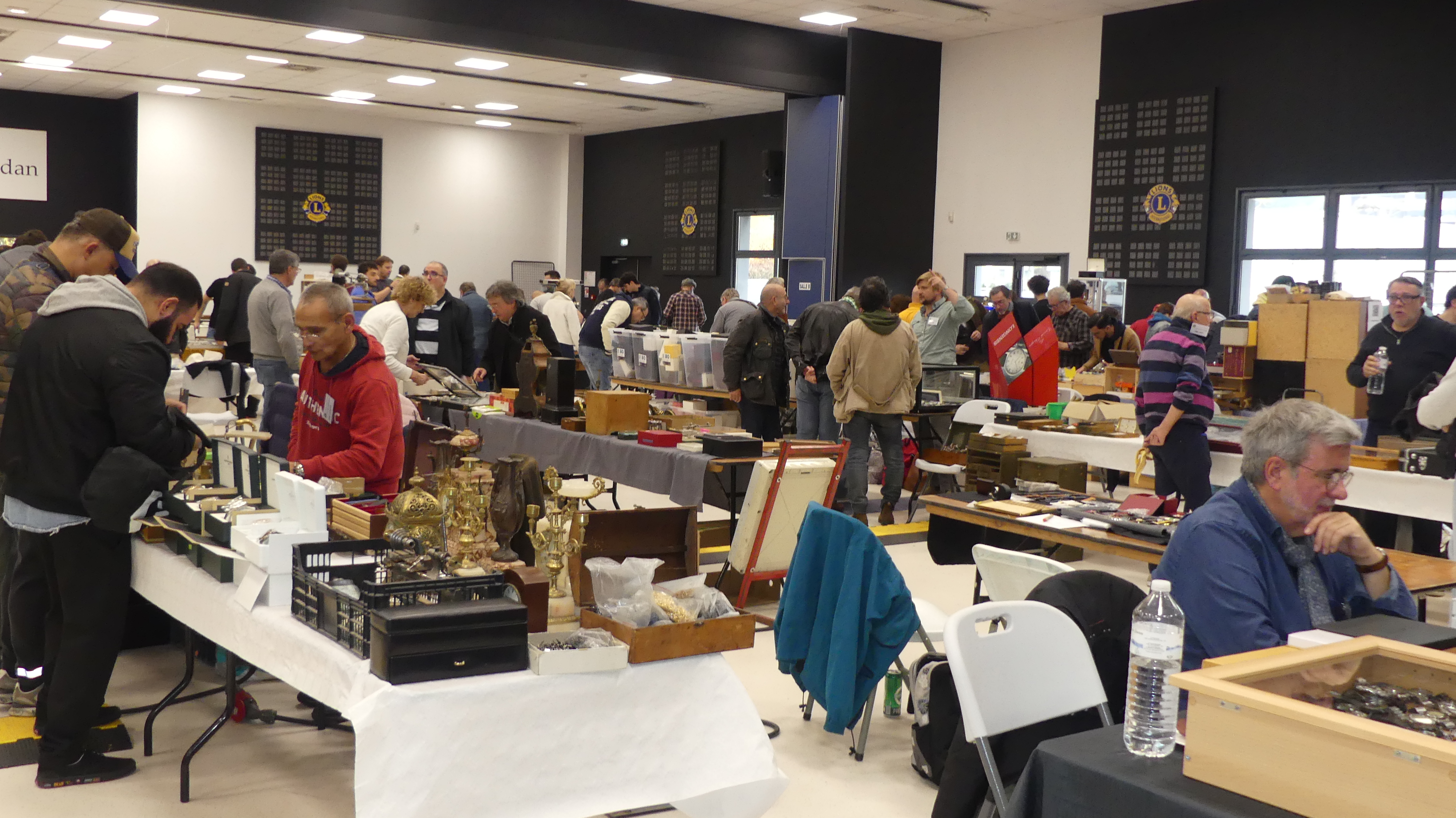 Vue générale — Bourse de Dourdan